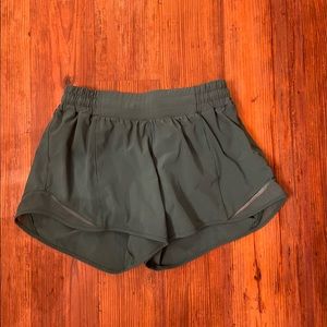 Lululemon Hotty Hot 4”